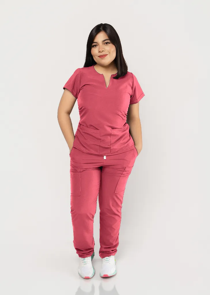 02_Cuerpo_Completo_Frontal_Rose_Hope.webp