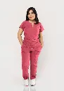 02_Cuerpo_Completo_Frontal_Rose_Hope.webp
