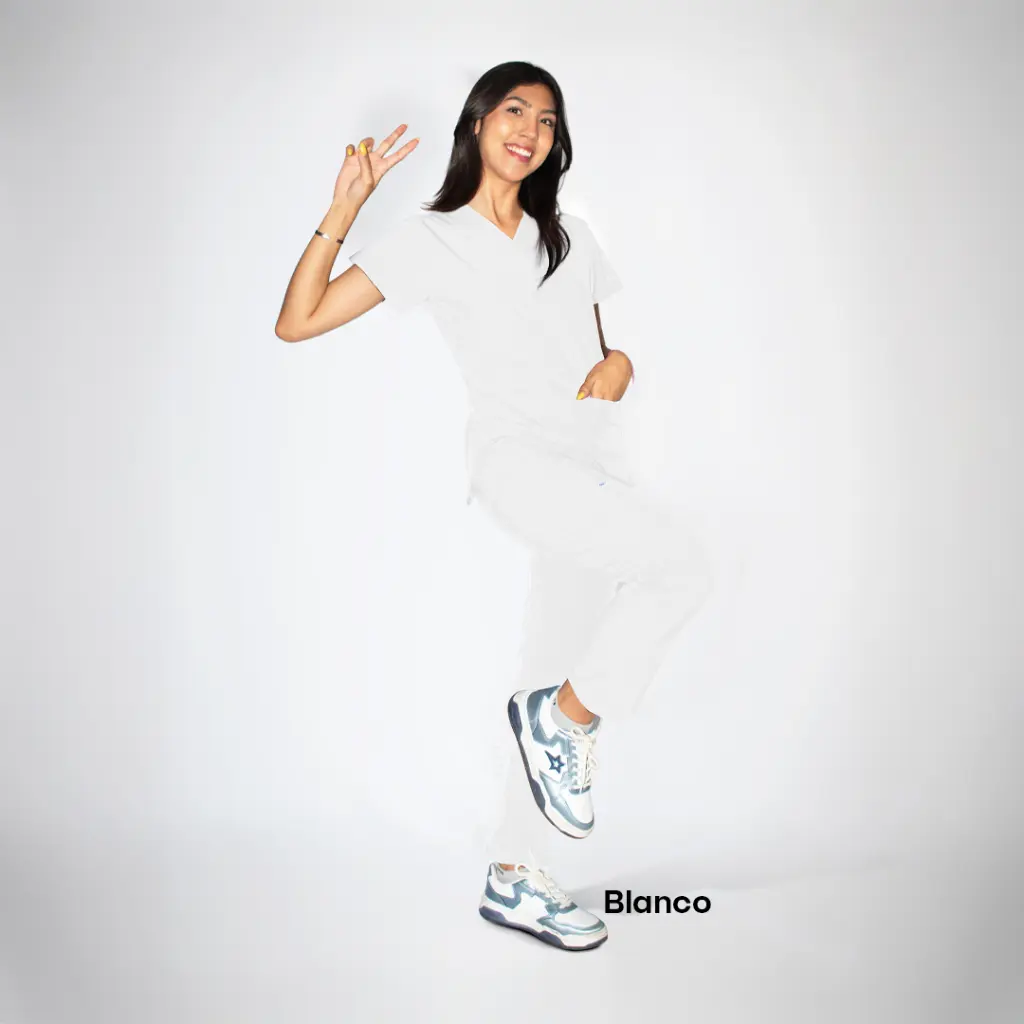 002 Spirit woman - Blanco.webp