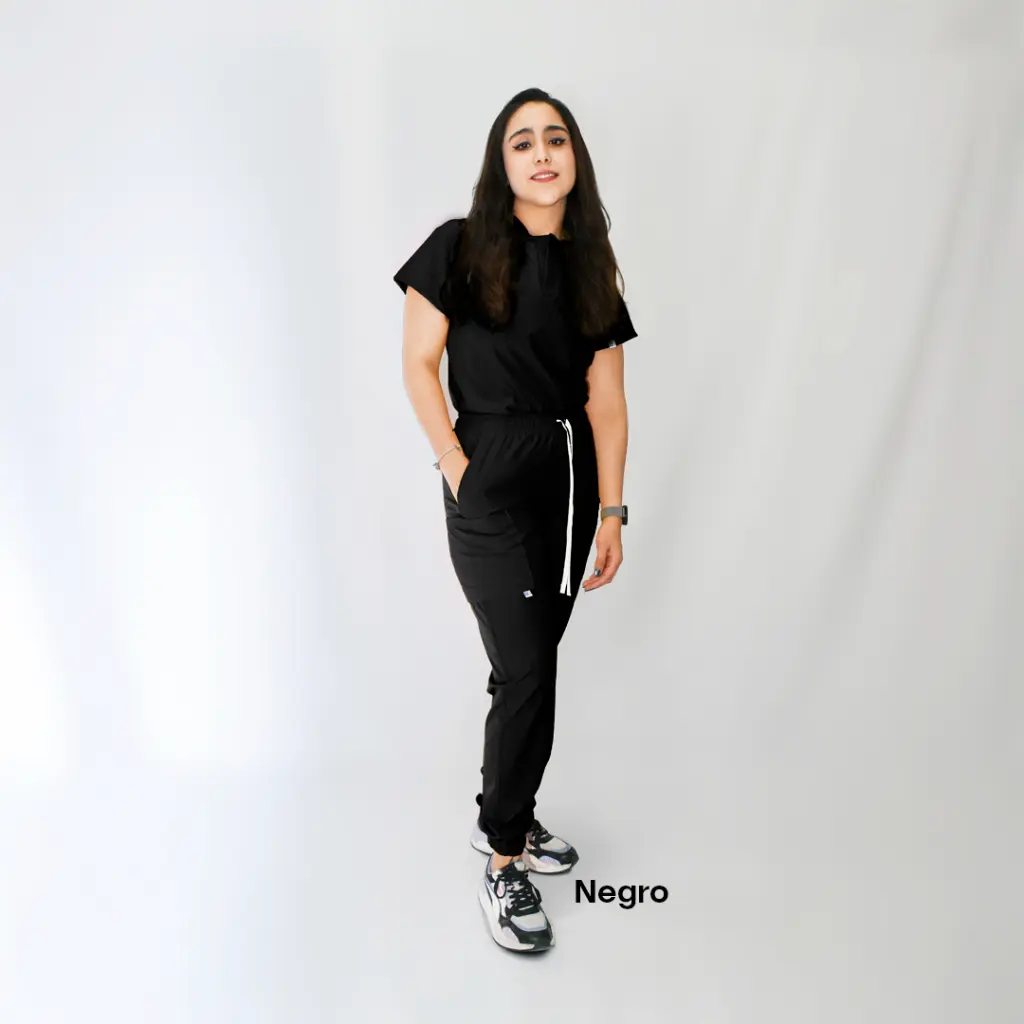 005 Brave woman - Negro.webp